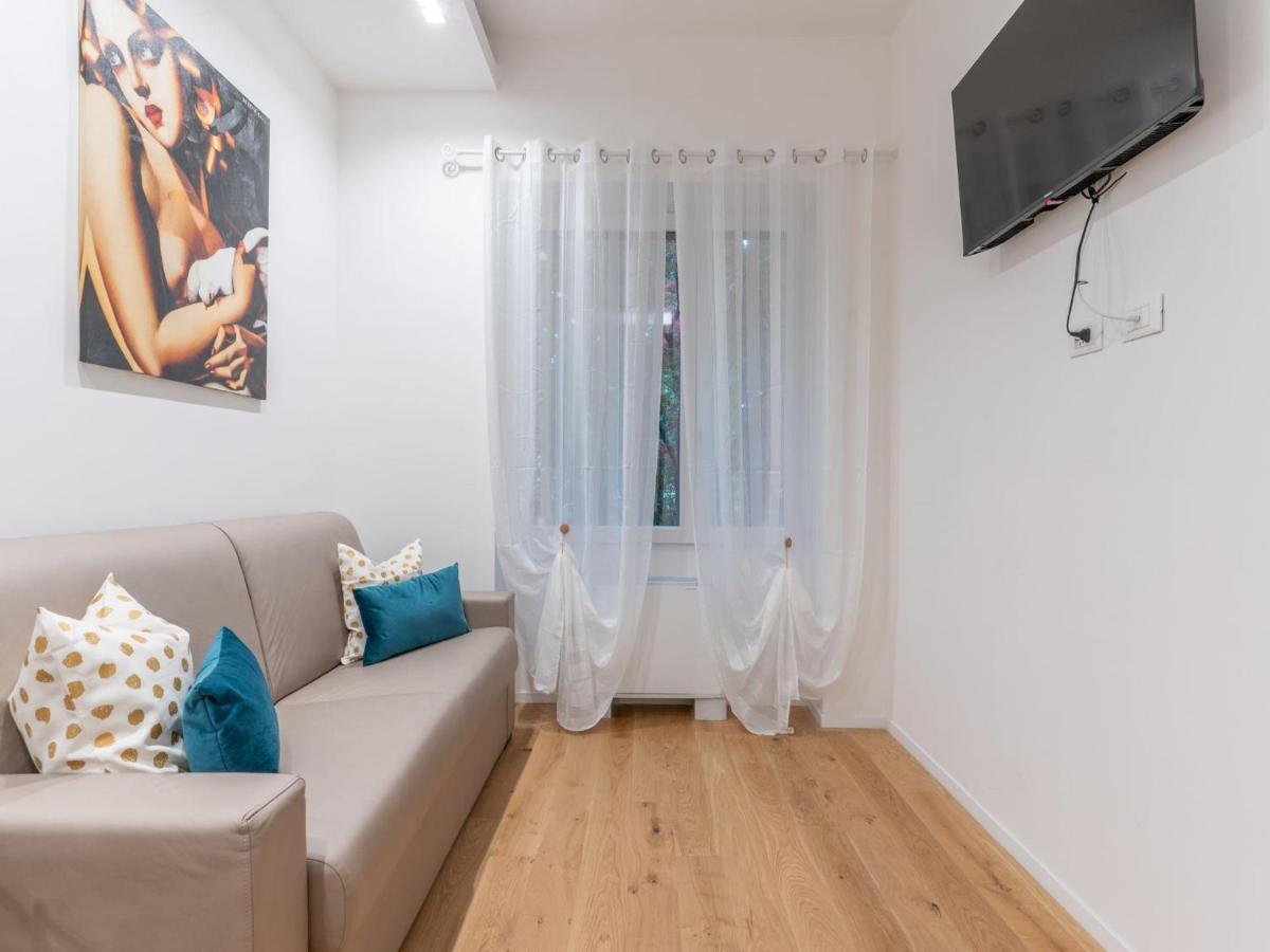 The Best Rent - Gorgeous One-Bedroom Apartment In Ticinese Milan Exterior photo