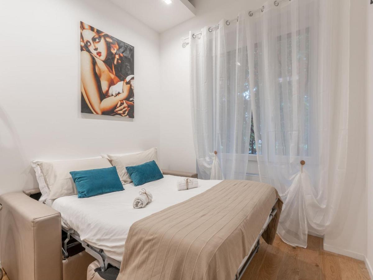The Best Rent - Gorgeous One-Bedroom Apartment In Ticinese Milan Exterior photo